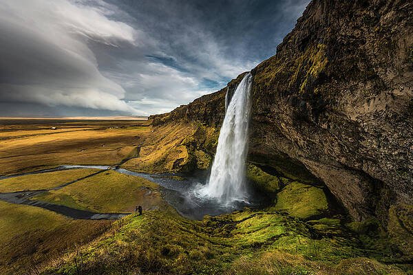 AI sample beautiful-landscape-view-of-coolbiere-photograph